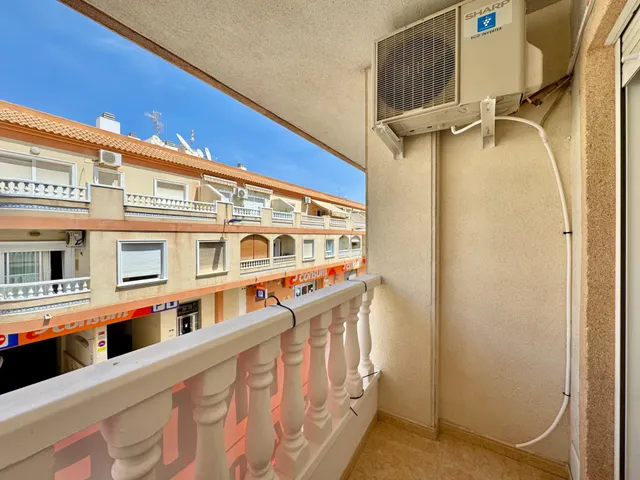 moderno apartamento en el corazón de torrevieja — 10