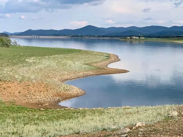 VIVIENDA CON VISTAS LAGO SIERRA BOYERA — 8