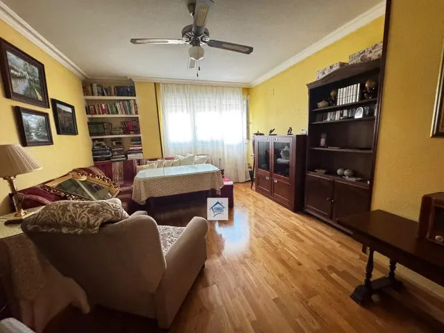 SE VENDE PISO EN ZONA MEJOSTILLA, CÁCERES — 24