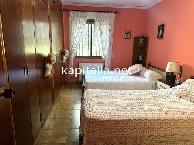 Amplia casa a la venta en Font de la Figuera (Valencia) — 34