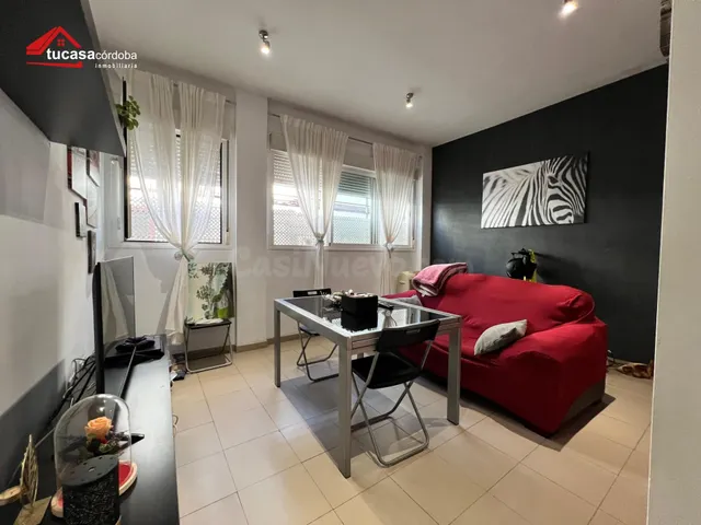 PLANTA BAJA JUNTO A RENFE | Patio Privado y Trastero de 20m2