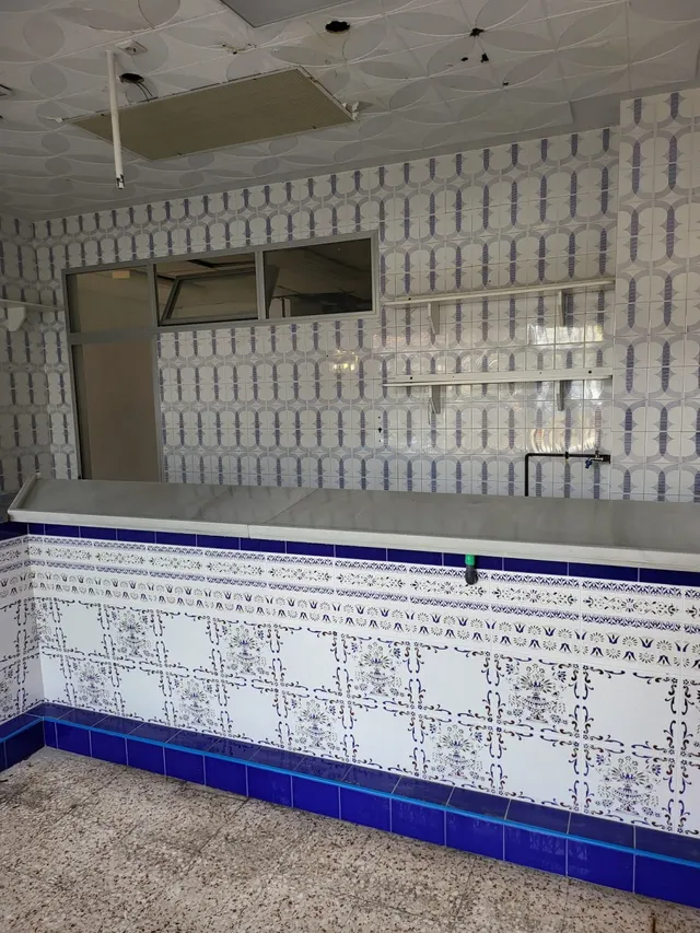 se vende local en nuevas colinas — 15
