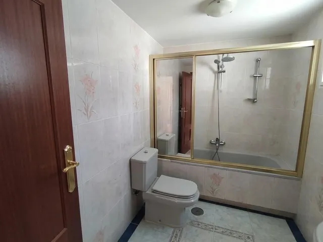 EASY RENT presenta esta acogedora vivienda situada en el barrio de Los Ángeles, — 11