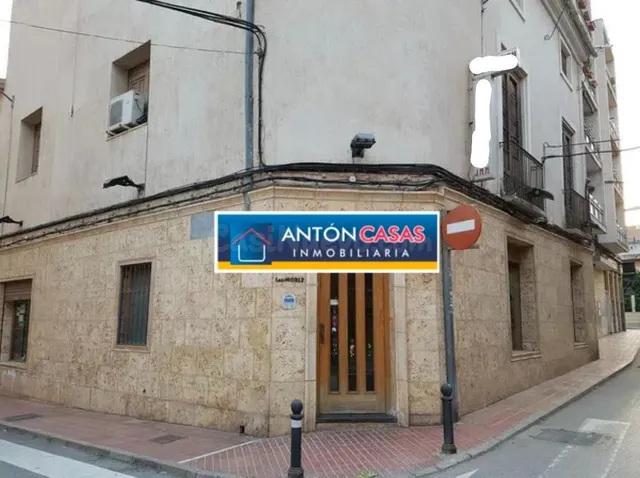 CASA DE 3 PLANTAS EN VENTA EN MONÓVAR