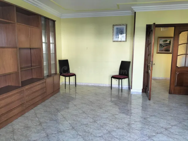 PISO EN PRIMERA PLANTA CON PATIO DE 31 M2 - foto 3
