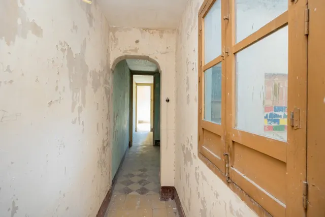 A LA VENTA EDIFICIO EN PLAZA BIB-RAMBLA — 44