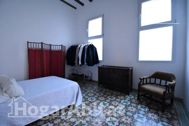 REFORMADO Y AMPLIO CON TECHOS ALTOS, PISCINA Y MUCHO ESTILO ¡TE ENCANTARÁ! — 19