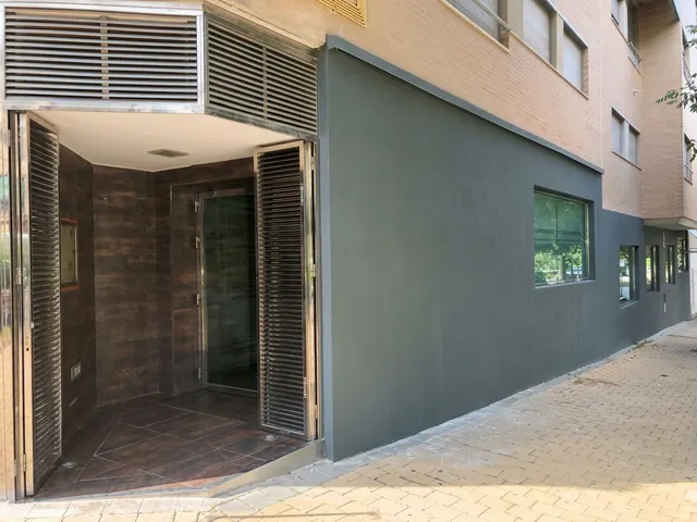 Local Comercial de 308 m2 en Alquiler en El Rodeo – Ideal Clínica, Súper u Oficinas — 11