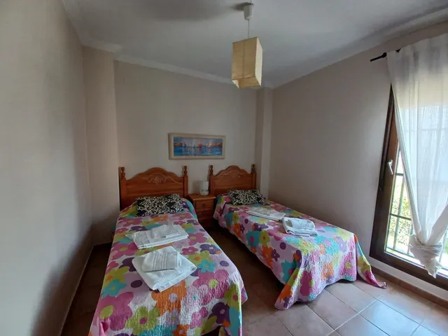 APARTAMENTO EN URBANIZACIÓN PALMERAS CON VISTAS AL MAR — 33