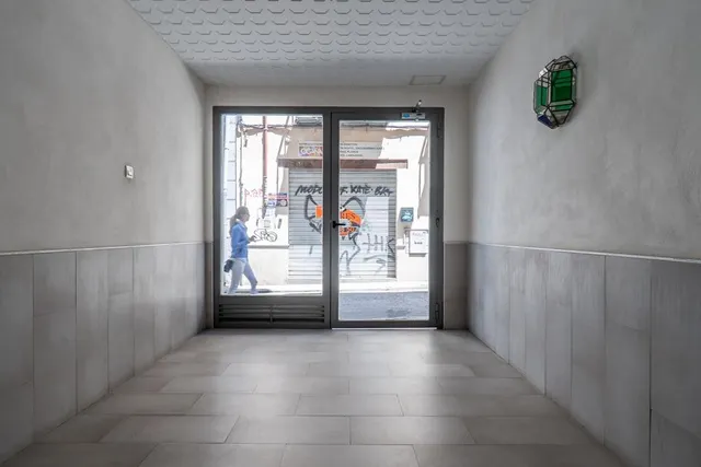 Piso en el centro de Granada, totalmente reformado con dos grandes dormitorios y un baño — 34