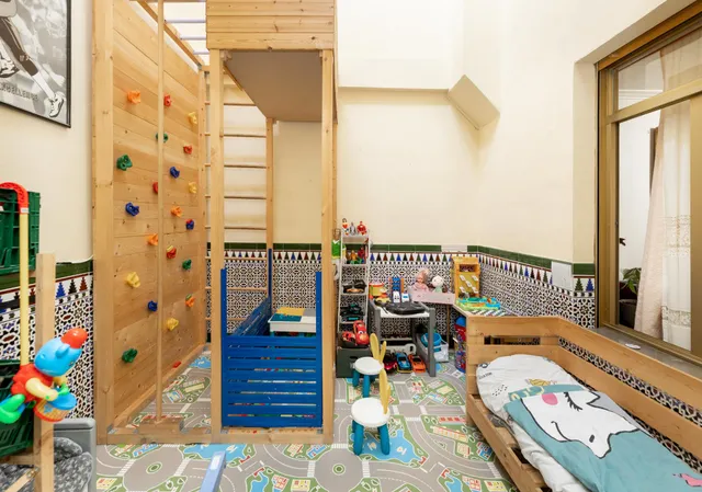 SE VENDE BONITA CASA ADOSADA DE 4 DORMITORIOS CON PISCINA PRIVADA, GARAJE Y GIMNASIO — 9