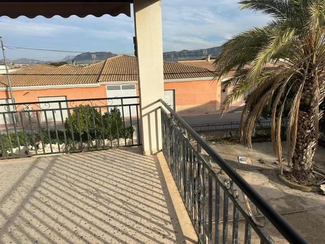Magnifica casa  con terreno en el casco urbano — 5