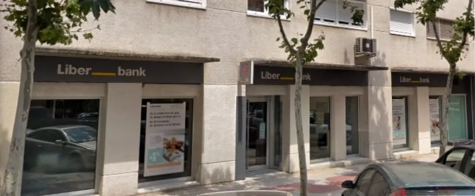 Excelente oportunidad para comprar o alquilar Local en zona Alcorcón de Madrid.