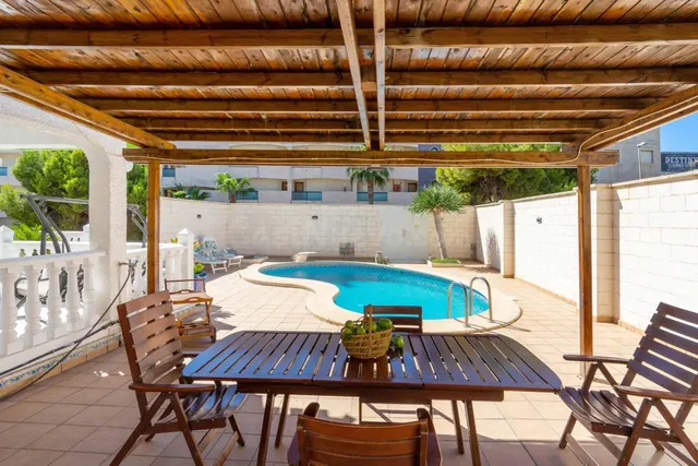 Fatastic Villa Four beds two baths - best location- South fa - foto 2