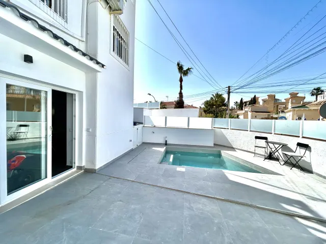 Villa 5 habitaciones 166m² en venta - Villamartin — 29