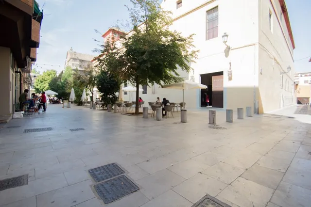 Local comercial en Granada zona Centro, 183 m. de superficie, junto a la plaza de Derecho, — 7
