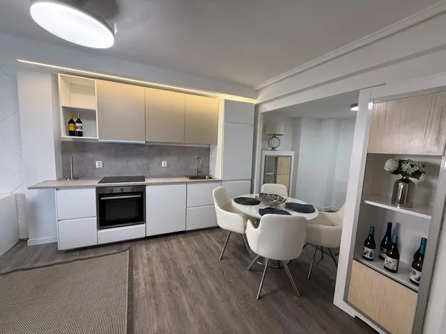 Apartamento reformado con terraza, Alicante, Torrevieja. 2 habitaciones, 50 m2, a 450 metros del mar — 7