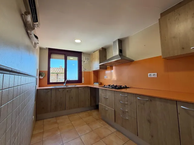 NO ES UNA ALQUILER ANUAL ES UNA COMPRA APLAZADA Tríplex exclusivo con vistas al mar  y a la montaña en Vilamaniscle — 8