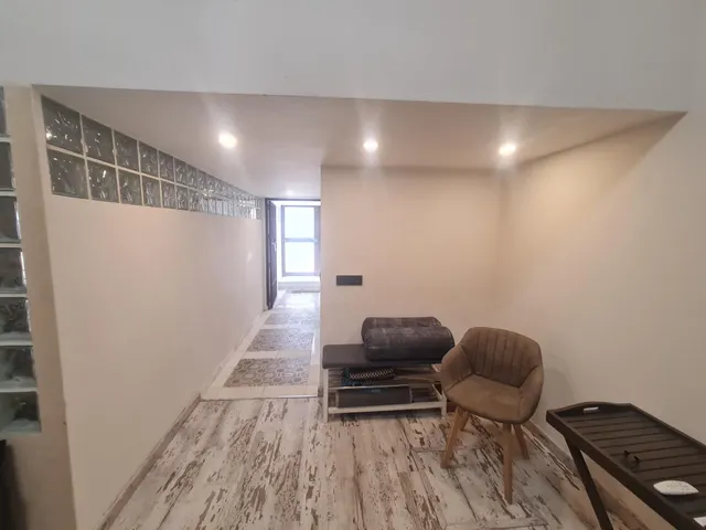 PISO CON LICENCIA TURISTICA Y LOCAL COMERCIAL — 17
