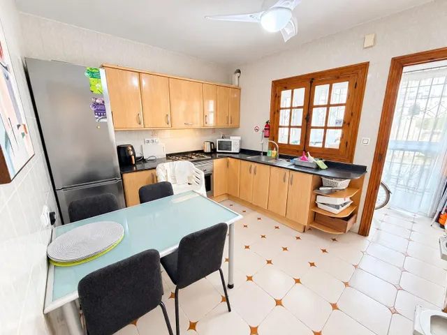 Dúplex / vivienda amplia con piscina y dos terrazas — 24