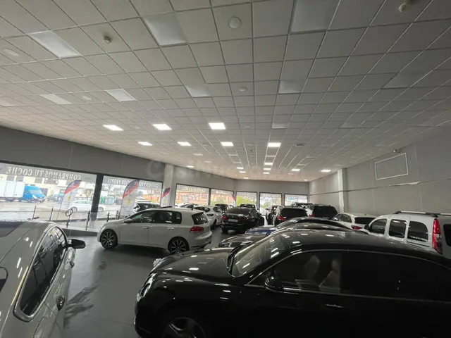 CONCESIONARIO DE COCHES - foto 5