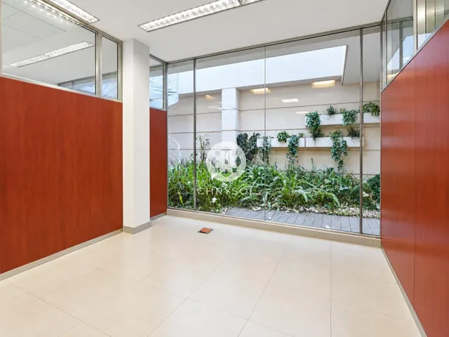 Magnifica oficina - local comercial de 1.498 m2 en rambla de catalunya, en pleno centro de Barcelona. — 14