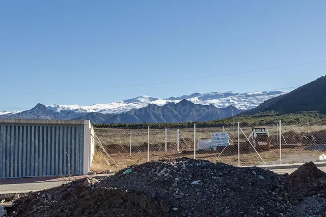 Oportunidad de Inversión en Dilar: Parcela en Urbanización Cañadas del Parque — 4