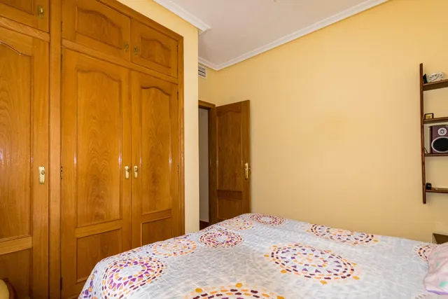 Chalet independiente a la venta en Playa Flamenca — 36