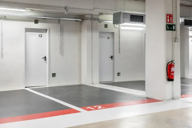 Parking 25m² en alquiler - Zona Avinguda Barcelona — 46