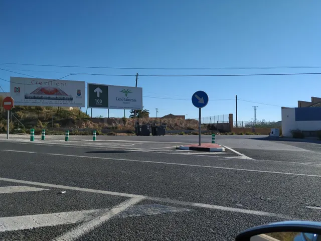 PARCELA DE 3.900 M2 FACHADA A CARRETERA N-340 - foto 4