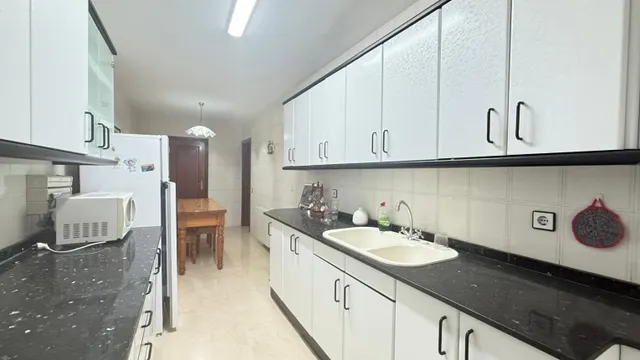 AMPLIO PISO CON TERRAZA — 27