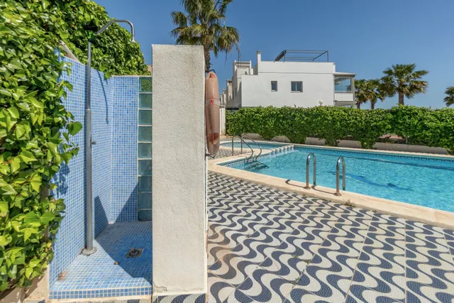 Adosado de 3 dormitorios 2 baños en Orihuela Costa ¡Tu hogar ideal en Las Chismosas! ✨ — 48