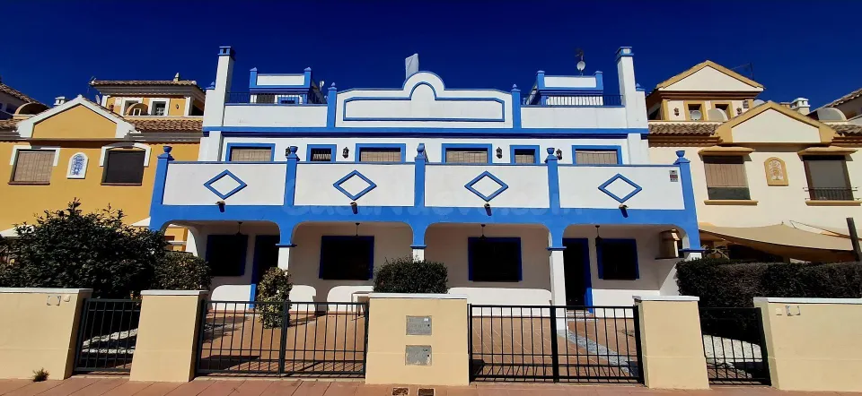 PRECIOSO DÚPLEX ADOSADO ESTILO MEDITERRÁNEO