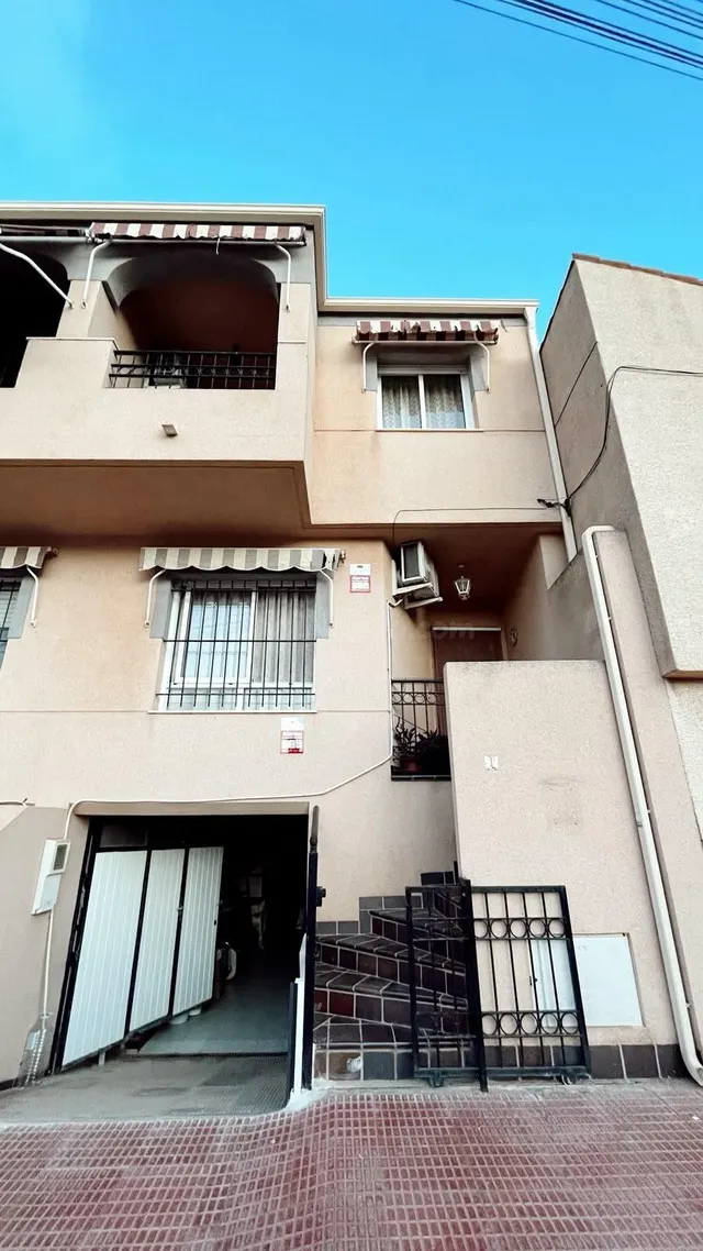Dúplex con amplio garaje en sótano, cerca de la playa de Los Alcázares — 2