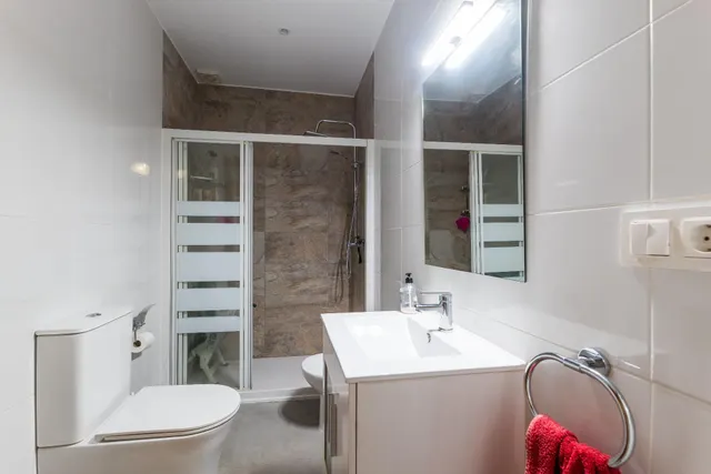 Planta baja de 4 habitaciones con inquilinos — 7