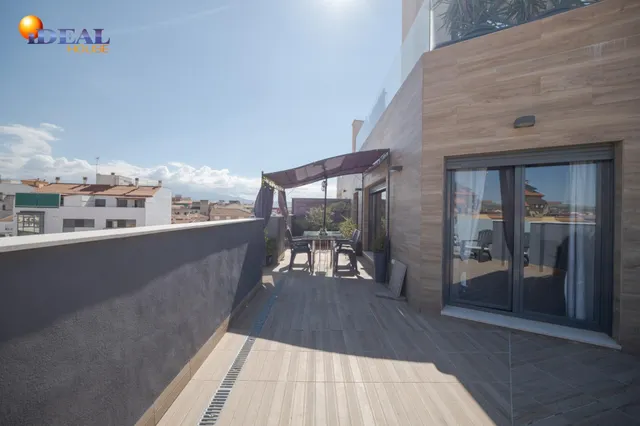 Ático dúplex con piscina en Maracena — 43