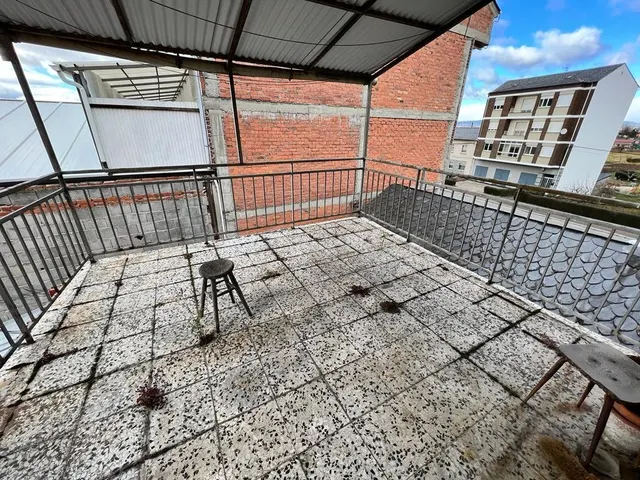 SE VENDE EDIFICIO DE 2 PISOS , BAJO Y FINCA - foto 5