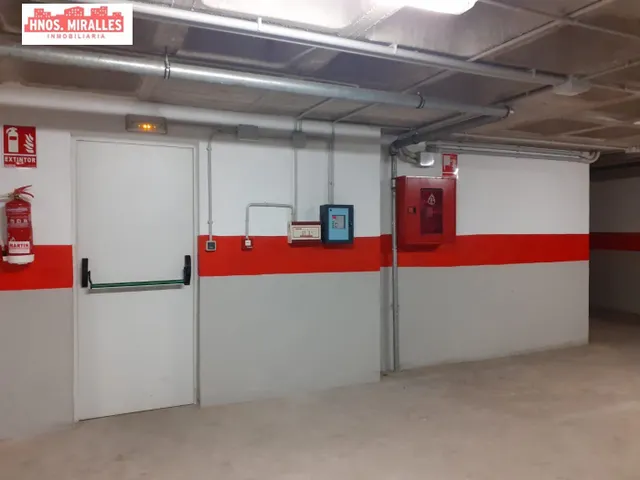 LOCAL EN BRUTO EN LOS MONTESINOS — 17