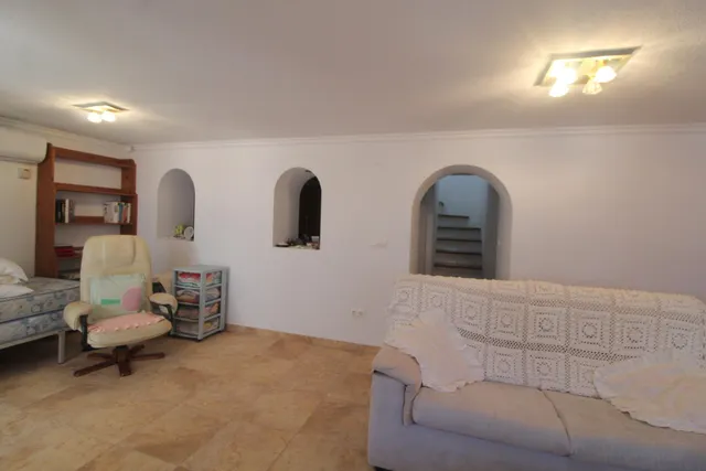 Chalet independiente con piscina privada, jardín y garaje en El Chaparral, Torrevieja — 23