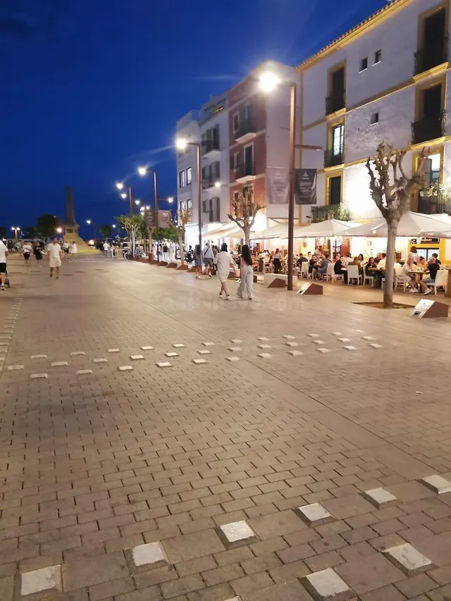 Local comercial 105m² en venta - Marina Botafoc - Talamanca - foto 4