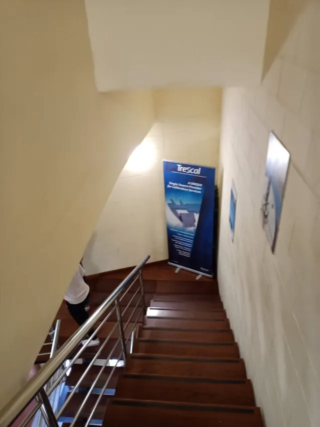 Tu espacio profesional con luz natural en el corazón industrial de El Masnou — 13
