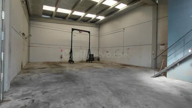 NAVE INDUSTRIAL EN VENTA O ALQUILER – POLÍGONO EL RUBIAL, VI - foto 2