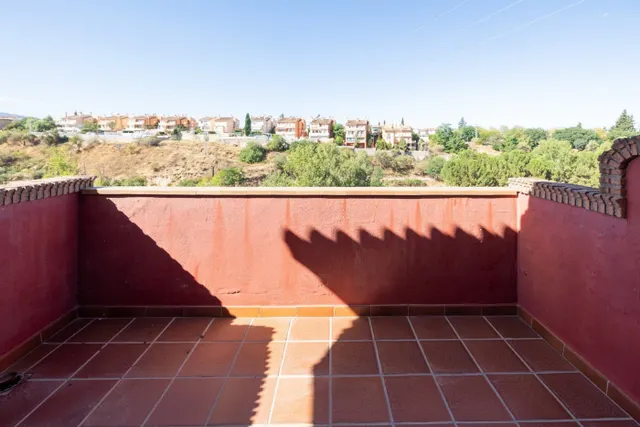 Impresionante villa de cuatro plantas en Urbanización los Cerezos de Gojar!! — 10