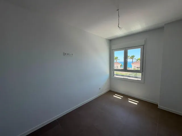 Espectacular vivienda con terraza y vistas al mar — 34