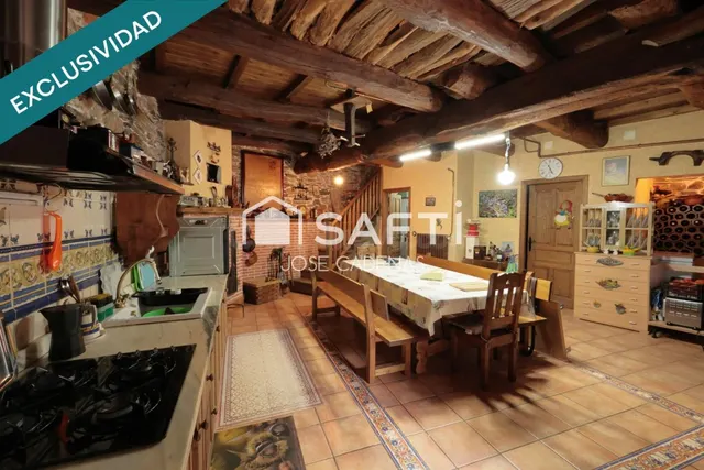 ¡Oportunidad única! Espectacular casa rural tradicional  con huerto de regadío y vistas a la montaña. — 6