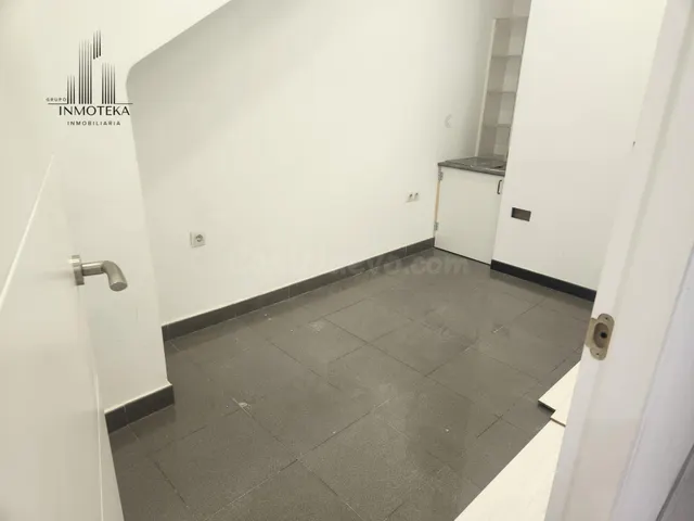 REF: C132 GRUPO INMOTEKA INMOBILIARIA VENDE LOCAL COMERCIAL  - foto 2