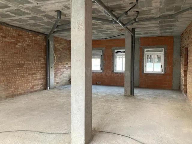 SE VENDE LOCAL COMERCIAL EN MANRESA - foto 4
