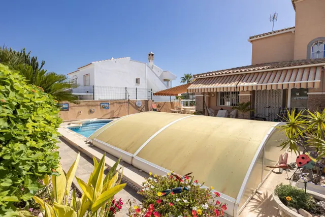 Villa 4 habitaciones 180m² en venta - Lomas de Cabo Roig — 29