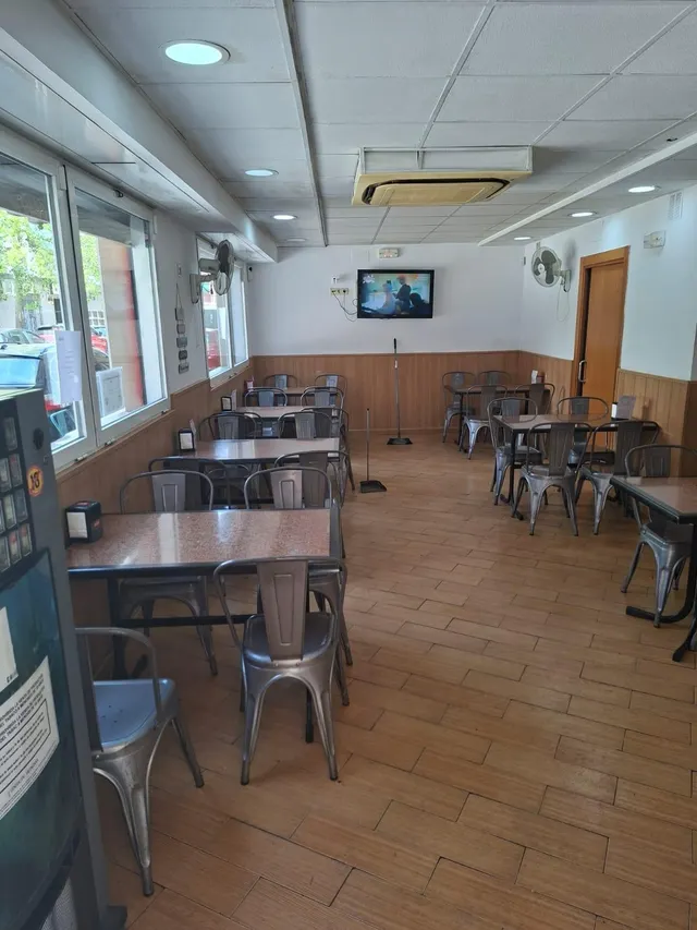 Traspasar un bar para trabajar y ganar: ¡aquí está! — 11