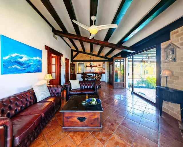 1.213 M2 DE PARCELA, DOS construcciones Y UN EXTERIOR QUE LO CAMBIA TODO — 46